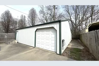 517 College Avenue, Centralia, IL 62801 - Photo 12