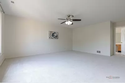 810 Edgemere Road, Buffalo Grove, IL 60089 - Photo 18
