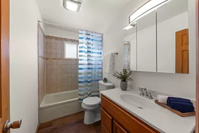 225 E Lincoln Avenue, Glendale Heights, IL 60139 - Photo 12