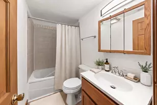 225 E Lincoln Ave, Glendale Heights, IL 60139 - Photo 18