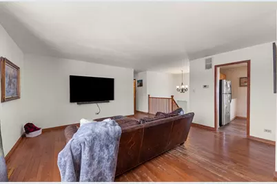 225 E Lincoln Avenue, Glendale Heights, IL 60139 - Photo 6