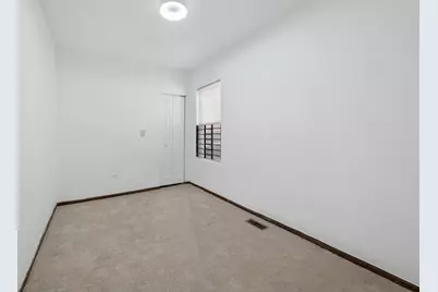 6521 S Saint Lawrence Avenue, Chicago, IL 60637 - Photo 12