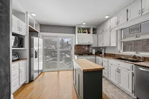 101 Southcote Rd, Riverside, IL 60546 - Photo 12