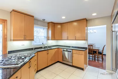 240 Osage Terrace, Buffalo Grove, IL 60089 - Photo 6