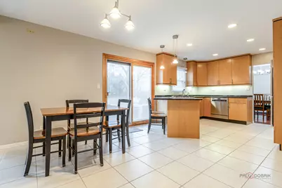 240 Osage Terrace, Buffalo Grove, IL 60089 - Photo 10