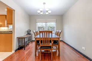 240 Osage Terrace, Buffalo Grove, IL 60089 - Photo 4