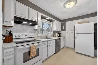 827 N 10th Street, Dekalb, IL 60115 - Photo 16