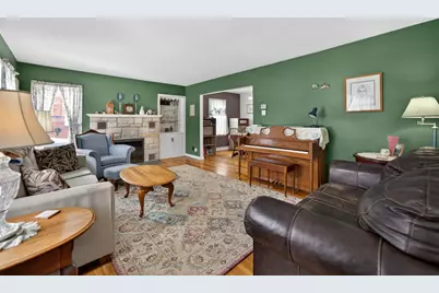 827 N 10th Street, Dekalb, IL 60115 - Photo 8