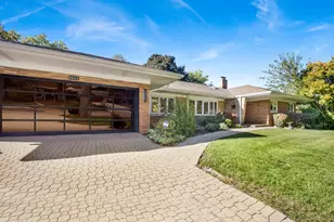 6444 N Knox Ave, Lincolnwood, IL 60712 - Photo 1