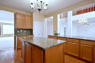 2914 Kelly Dr, Elgin, IL 60124 - Photo 10