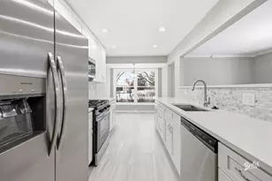 1005 Cooper Ct, Buffalo Grove, IL 60089 - Photo 8