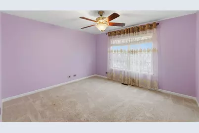 [Address not provided], Elgin, IL 60124 - Photo 22