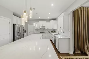 [Address not provided], Elgin, IL 60124 - Photo 8