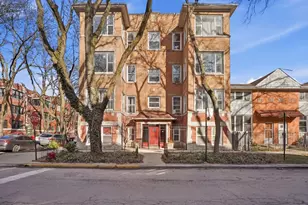 7657 N Greenview Ave, Chicago, IL 60626 - Photo 1