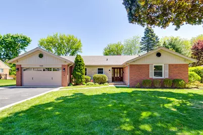 130 Westmoreland Drive, Wilmette, IL 60091 - Photo 1