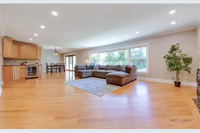130 Westmoreland Drive, Wilmette, IL 60091 - Photo 4