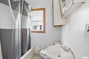 1918 6th Ave, Moline, IL 61265 - Photo 22