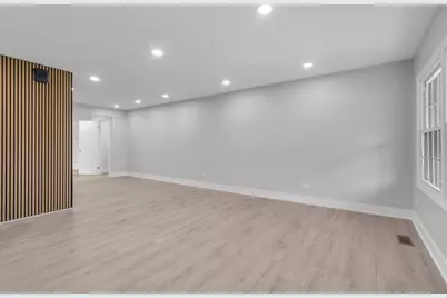 272 E Wrightwood Avenue, Glendale Heights, IL 60139 - Photo 10