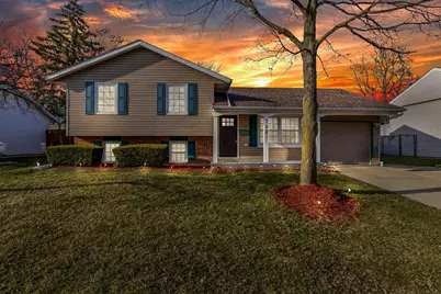 272 E Wrightwood Avenue, Glendale Heights, IL 60139 - Photo 1