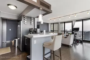 10 E Ontario St, Chicago, IL 60611 - Photo 12