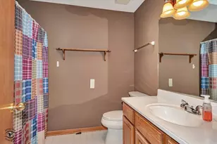 211 Manor Dr, New Lenox, IL 60451 - Photo 14