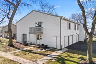 1675 Valley Forge Ct, Wheaton, IL 60189 - Photo 18