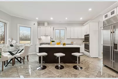 3300 W Albion Street, Lincolnwood, IL 60712 - Photo 18