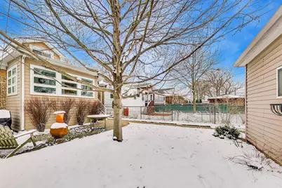 7842 N Karlov Avenue, Skokie, IL 60076 - Photo 36