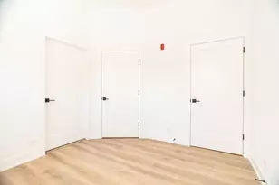 2042 W Irving Park Rd, Chicago, IL 60618 - Photo 10