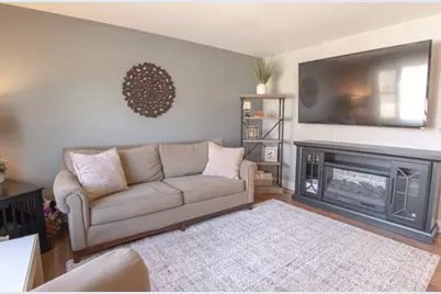 8415 Richmond Road, Wonder Lake, IL 60097 - Photo 14