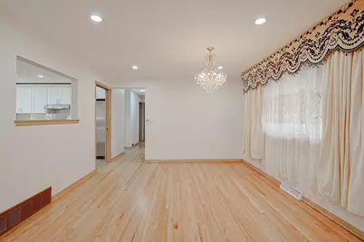 475 Courtesy Lane, Des Plaines, IL 60018 - Photo 6