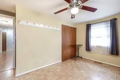 714 Elmwood Drive, Carpentersville, IL 60110 - Photo 10