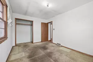 124 N State St, Glenwood, IL 60425 - Photo 14