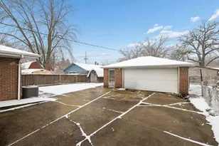 124 N State St, Glenwood, IL 60425 - Photo 16