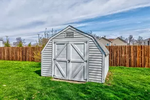 903 Milner St, Streator, IL 61364 - Photo 24