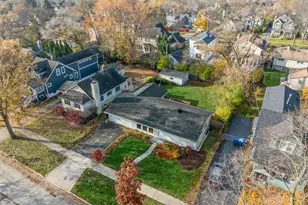 1030 Chestnut St, Deerfield, IL 60015 - Photo 2