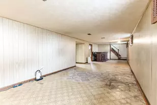 9430 S 81st Ave, Hickory Hills, IL 60457 - Photo 22