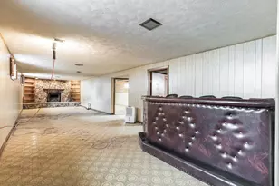 9430 S 81st Ave, Hickory Hills, IL 60457 - Photo 20