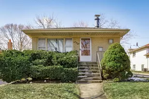 9430 S 81st Ave, Hickory Hills, IL 60457 - Photo 1