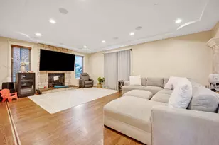 2323 Douglas Ave, Des Plaines, IL 60018 - Photo 8