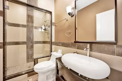 2323 Douglas Avenue, Des Plaines, IL 60018 - Photo 30