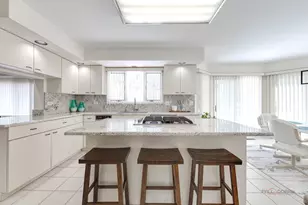 2111 Franklin Dr, Glenview, IL 60026 - Photo 10