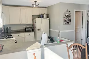 1260 Derry Ln, Pingree Grove, IL 60140 - Photo 10