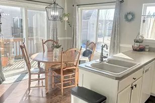 1260 Derry Ln, Pingree Grove, IL 60140 - Photo 8