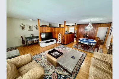 325 Kishwaukee Drive, Sycamore, IL 60178 - Photo 4