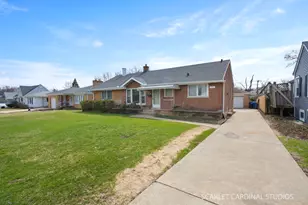 139 W Madison St, Villa Park, IL 60181 - Photo 2