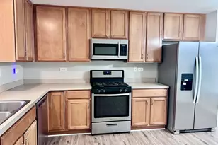 2518 Anna Wy, Elgin, IL 60124 - Photo 4