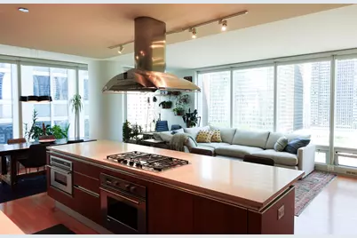 340 E Randolph Street #1106, Chicago, IL 60601 - Photo 2