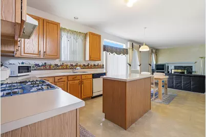 100 Sycamore Drive, Bolingbrook, IL 60490 - Photo 8