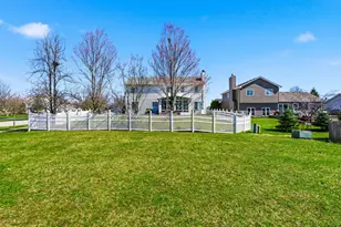 100 Sycamore Dr, Bolingbrook, IL 60490 - Photo 38